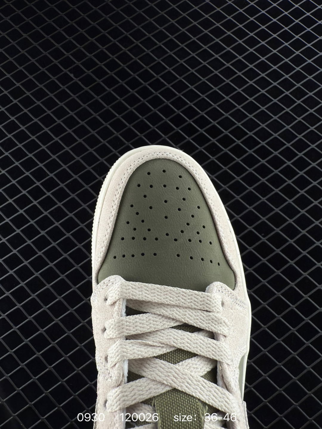 Nike Wmns Air Jordan 1 Low GS”Team Gold“